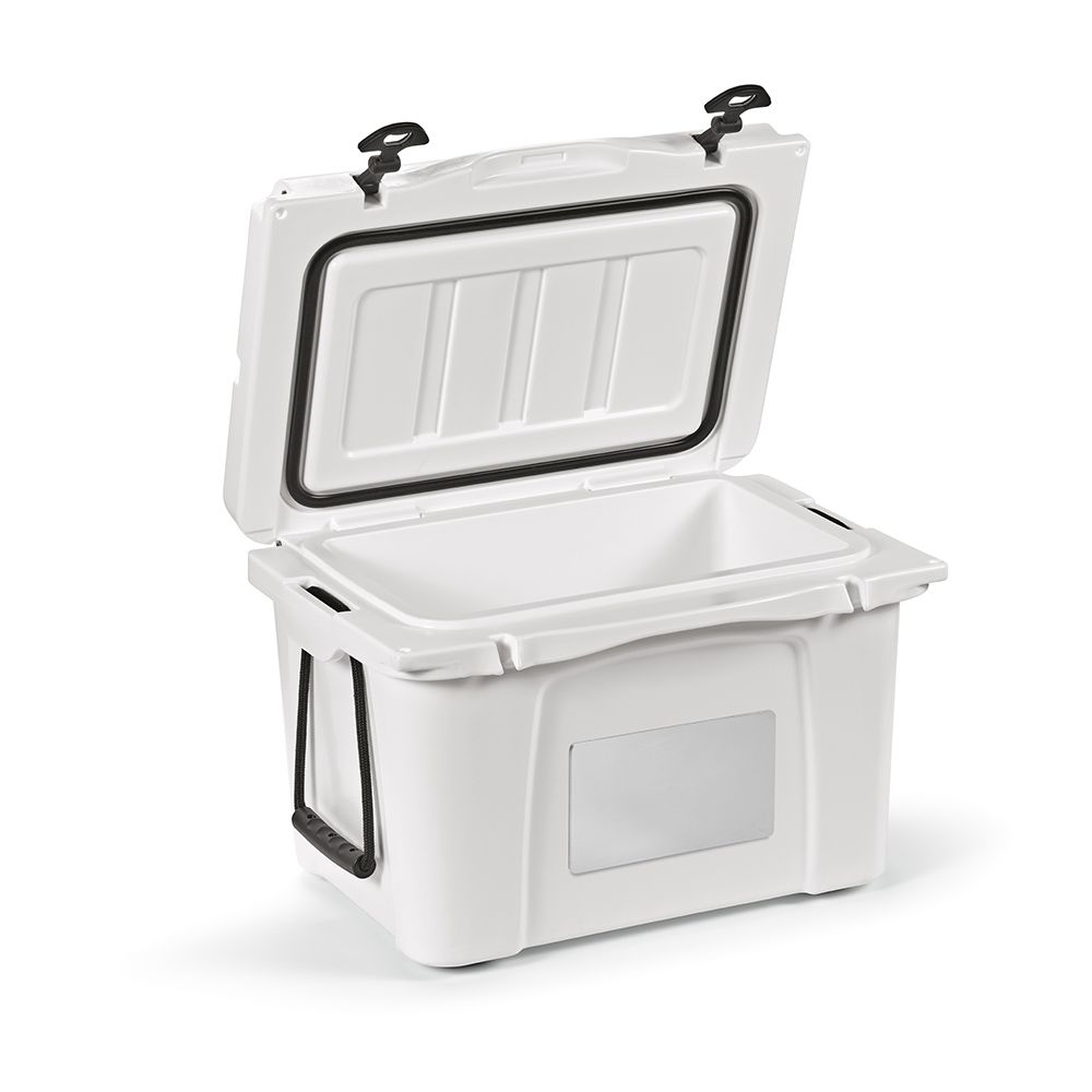 Picture of San Francisco Cooler 35L rPE with customisable metal plate.