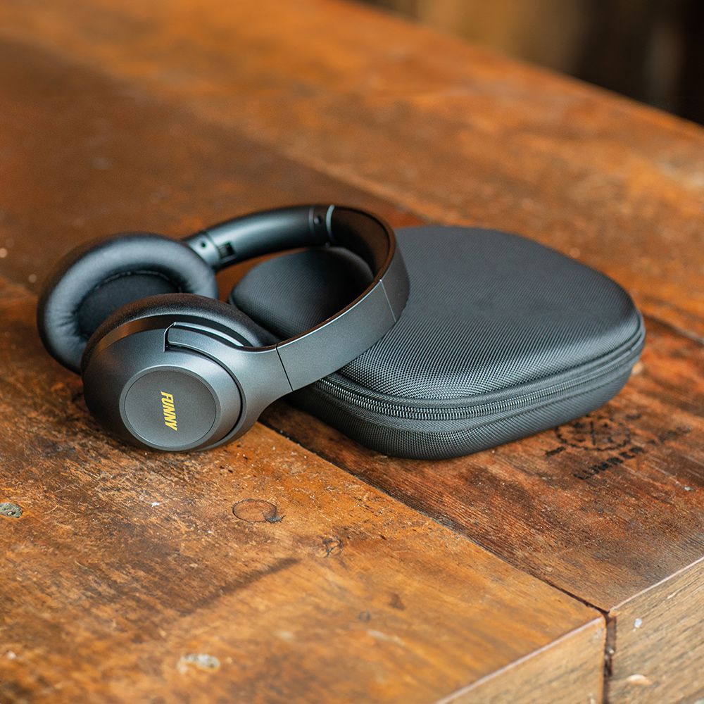 Picture of Ultraz Headphones rABS 600mAh. ANC and 35h playtime