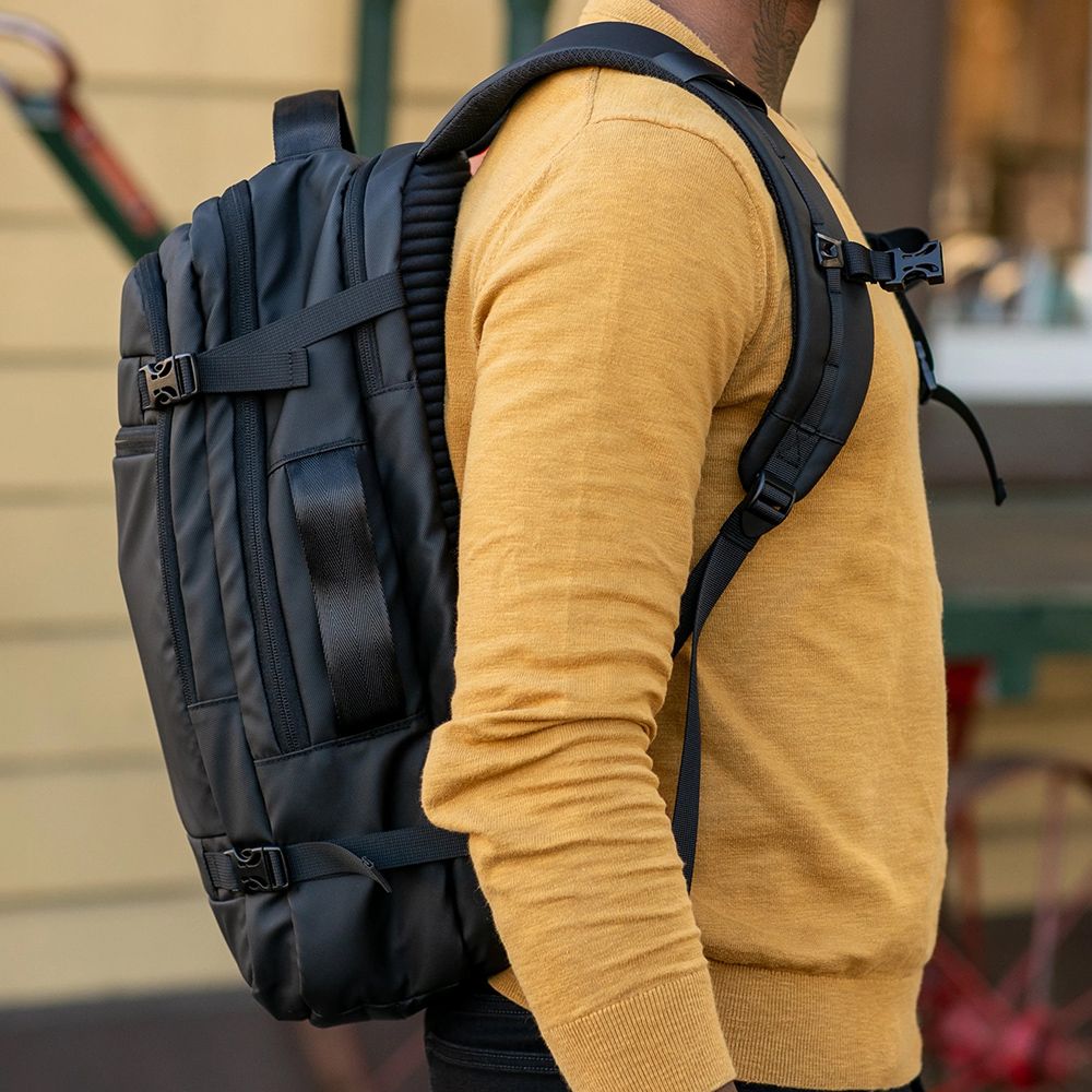 Picture of Galindo Backpack 22L rPET. Side Handle. Fits 17" Laptop