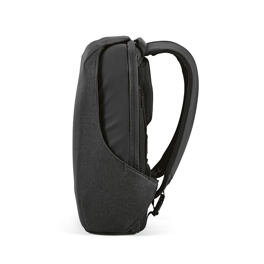 Picture of Abrantes Backpack 20L rPET. TSA lock and anticut fabric