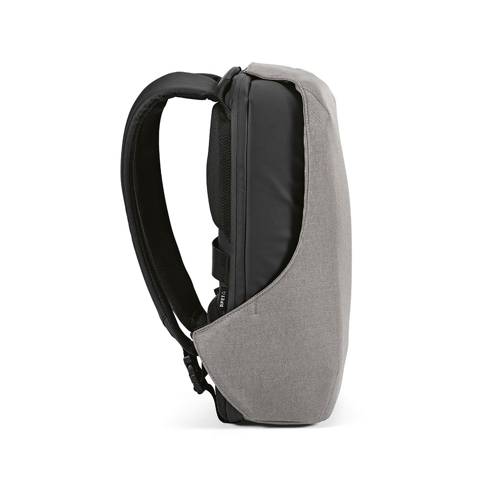 Picture of Abrantes Backpack 20L rPET. TSA lock and anticut fabric
