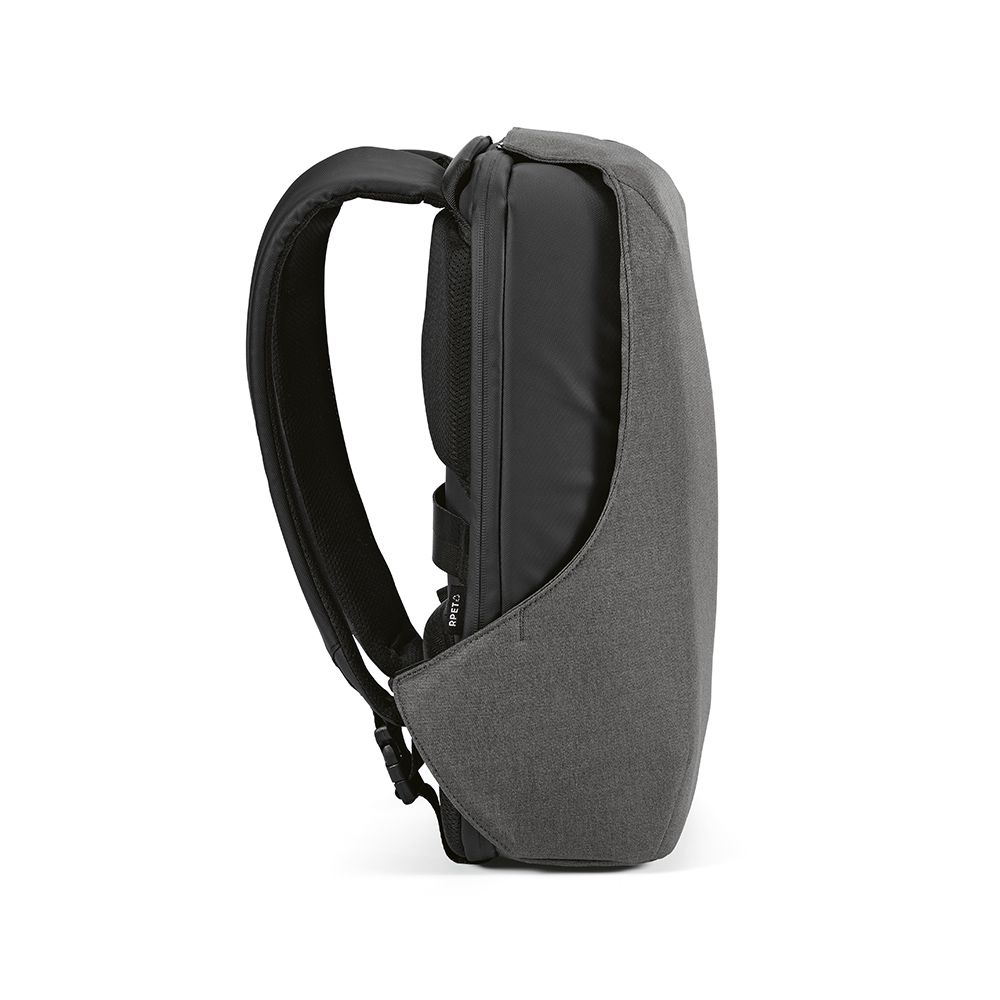 Picture of Abrantes Backpack 20L rPET. TSA lock and anticut fabric