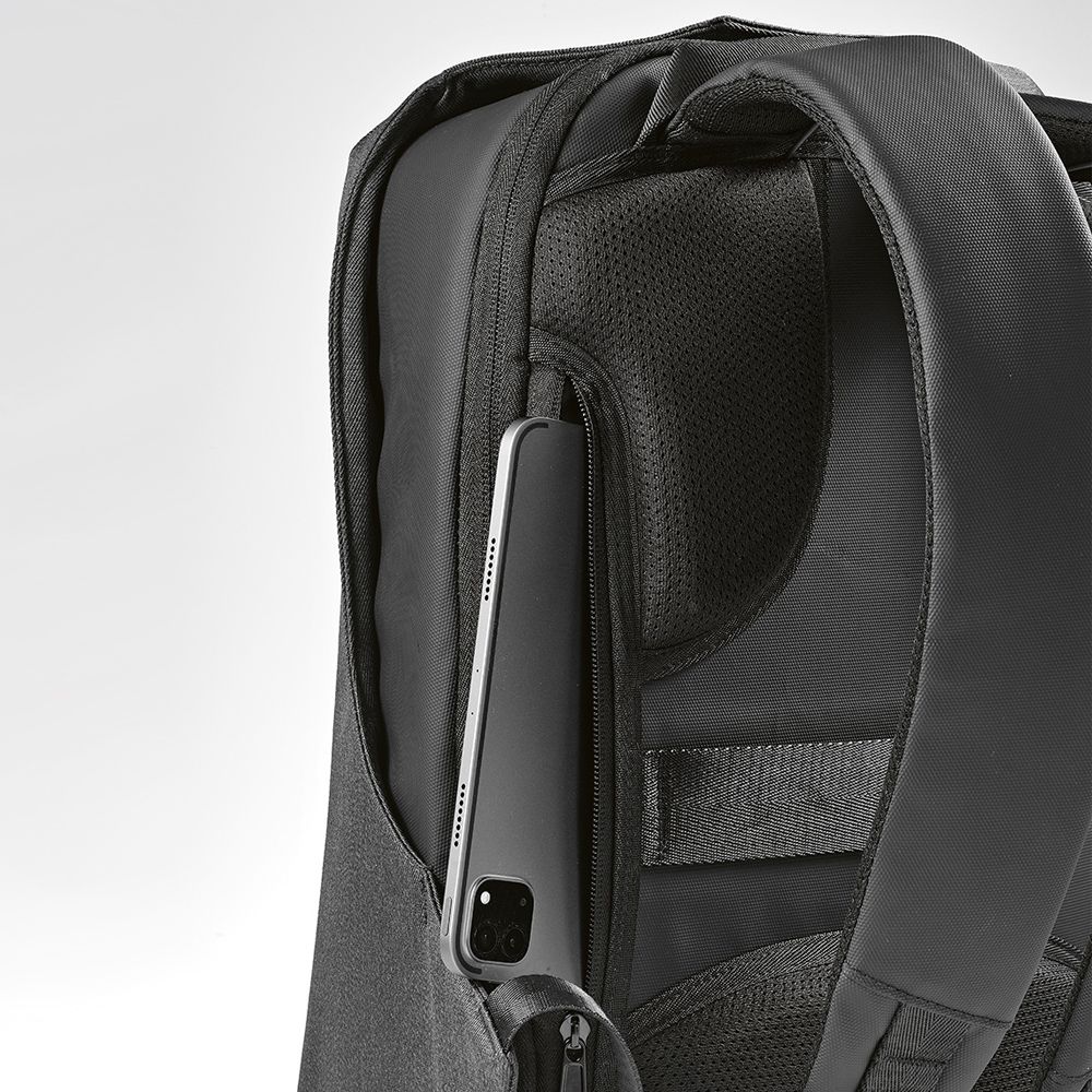 Picture of Abrantes Backpack 20L rPET. TSA lock and anticut fabric
