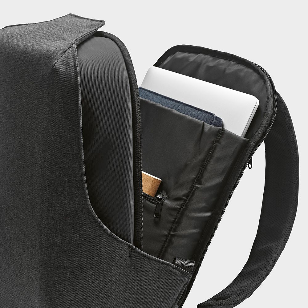 Picture of Abrantes Backpack 20L rPET. TSA lock and anticut fabric