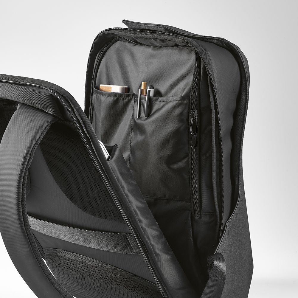Picture of Abrantes Backpack 20L rPET. TSA lock and anticut fabric