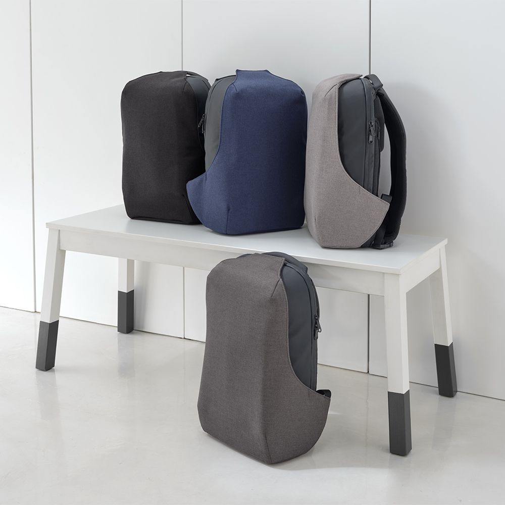 Picture of Abrantes Backpack 20L rPET. TSA lock and anticut fabric